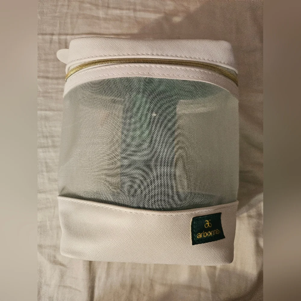 Arbonne‎ White and Green Travel Pouch